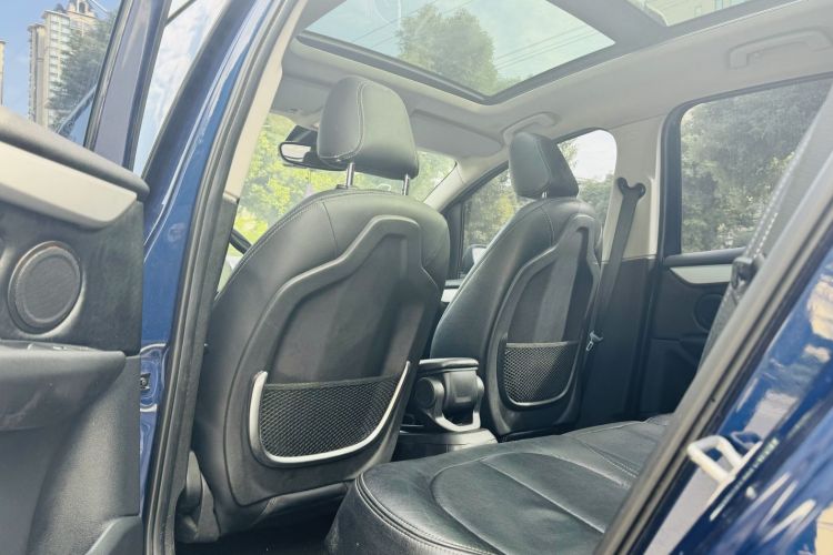 宝马2系多功能旅行车 2015款 218i 领先型中控内饰7007