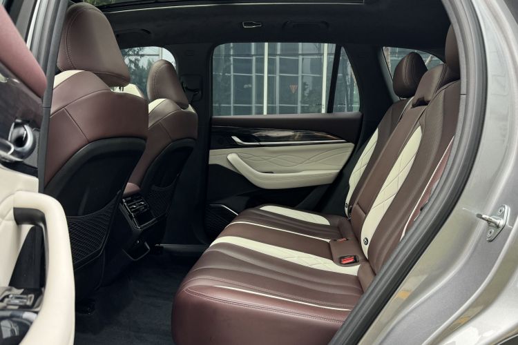 吉利汽车 星越L 2021款 2.0TD DCT EVO两驱尊贵型中控内饰7004