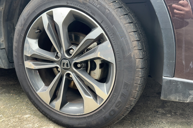 纳智捷 优6 SUV 2017款 1.8T 科技超值型车身外观6006