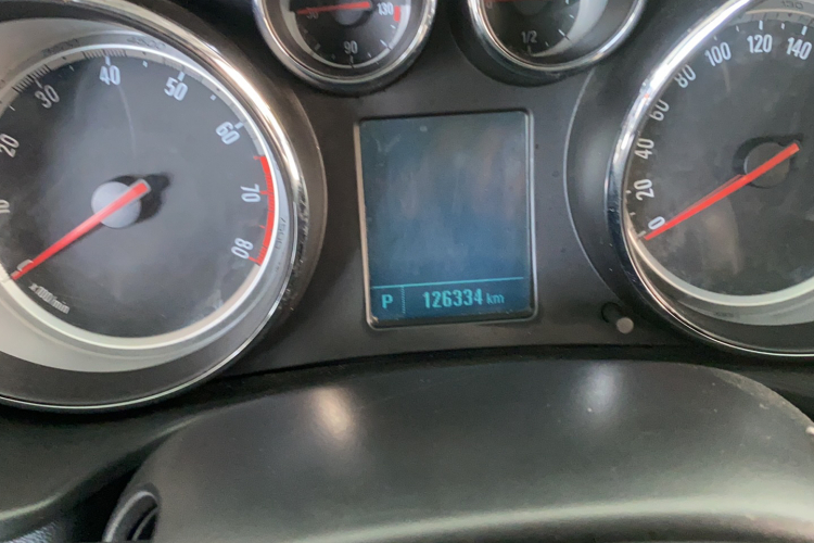 别克 君威 2015款 1.6T 领先技术型中控内饰15