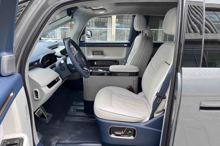 极氪MIX 2025款 长续航智驾版中控内饰7002