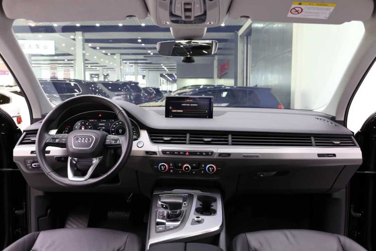 奥迪Q7 2016款 40 TFSI S line运动型局部细节14