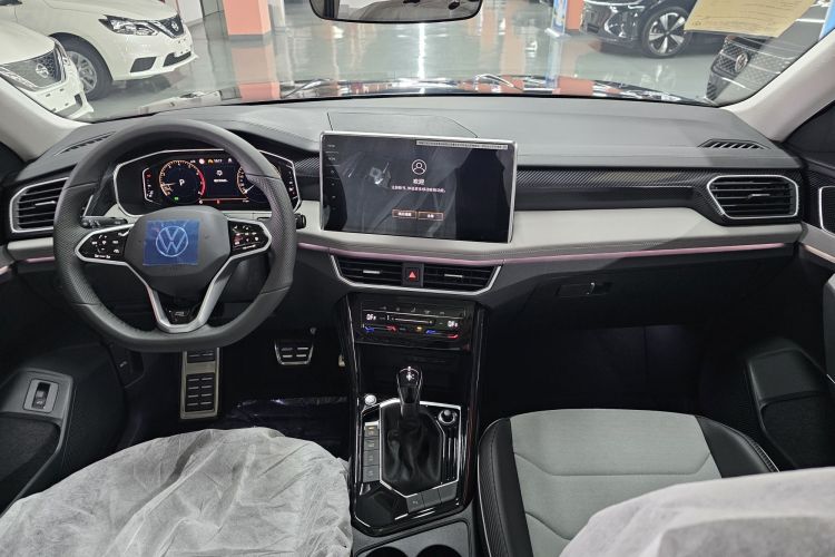 大众 探岳X 2024款 330TSI 两驱尊贵高能版中控内饰7001