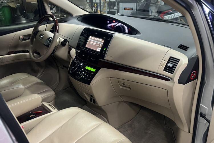 丰田 普瑞维亚 2012款 2.4L 7人座豪华版中控内饰7007