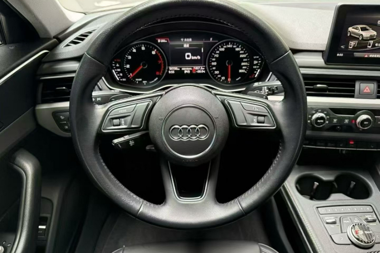 奥迪A4L 2019款 40 TFSI 进取型 国VI中控内饰7001