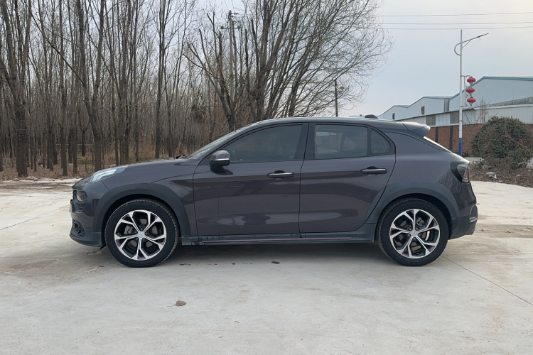 领克02 2019款 高能版 2.0T 自动两驱耀版 国VI车身外观6004