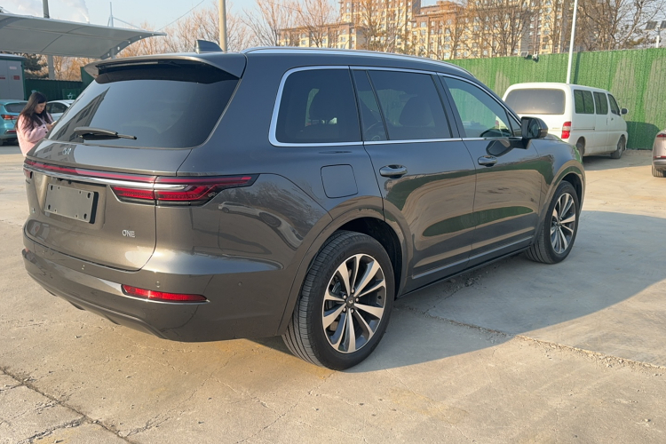 理想汽车 理想ONE 2021款 增程6座版车身外观6004