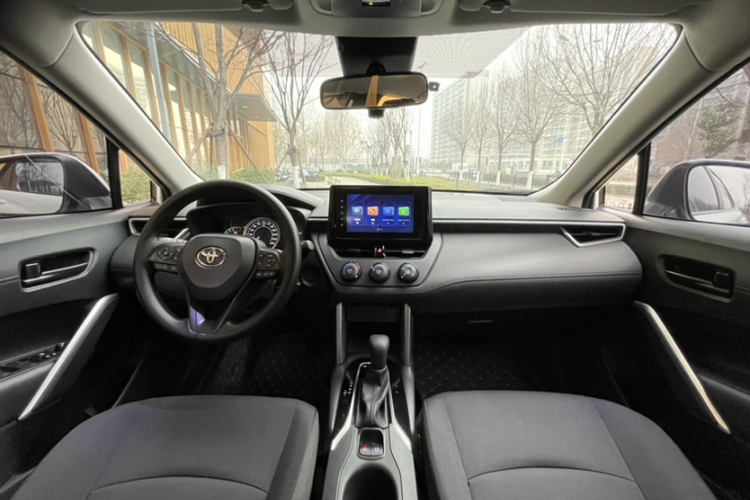 丰田 卡罗拉锐放 2022款 2.0L 先锋版中控内饰7002