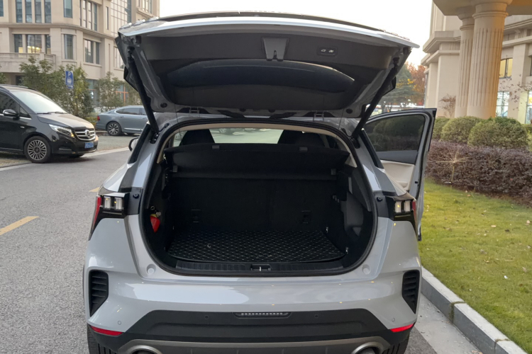 领克06 EM-P 2022款 PHEV 84KM续航版 Pro局部细节23