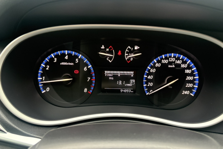 启辰T90 2017款 2.0L CVT智尚版中控内饰15