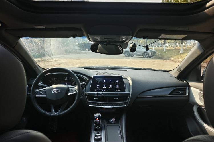 凯迪拉克CT5 2021款 改款 28T 豪华型中控内饰7005