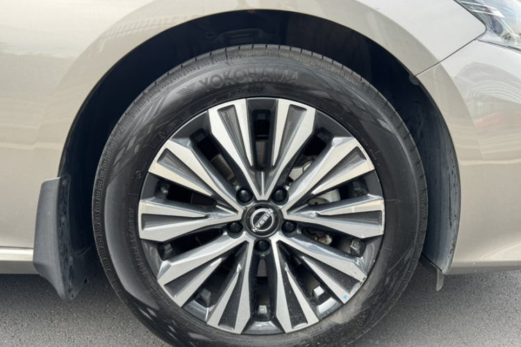 日产 天籁 2022款 2.0L XL-TLS 悦享版车身外观6003