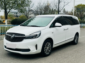 别克GL8 2022款 陆上公务舱 652T 尊贵型