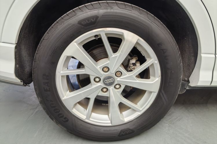 奥迪Q3 2019款 35 TFSI 进取动感型车身外观6006