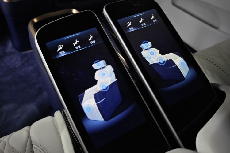 别克GL8 2020款 Avenir艾维亚 四座尊礼版中控内饰7001