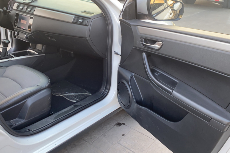 观致3 2017款 都市SUV 1.6T 自动致悦型中控内饰7009