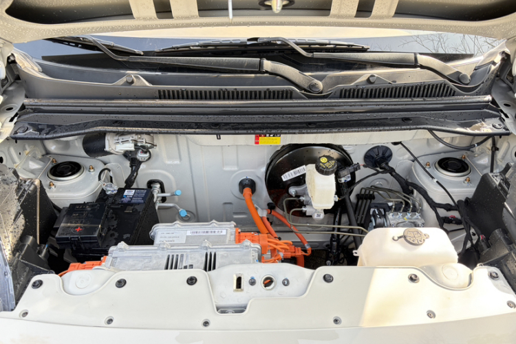 五菱汽车 宏光MINIEV 2025款 四门版 进阶款中控内饰7004