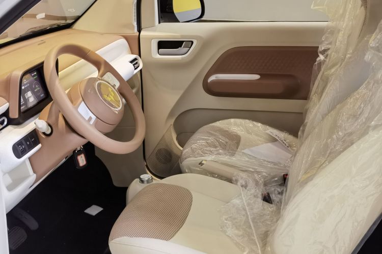 五菱汽车 宏光MINIEV 2024款 第三代 215km 青春版中控内饰7001