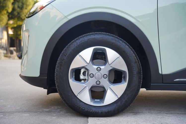 吉利银河 星愿 2025款 UP 410km 探索+版车身外观6012