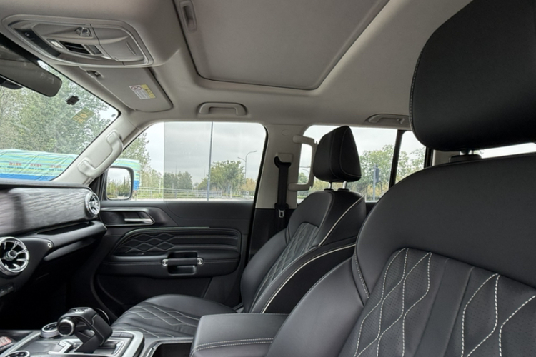 坦克300 2023款 越野版 2.0T 挑战者局部细节57