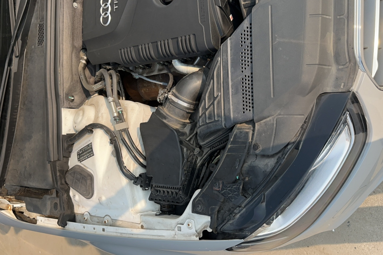 奥迪A4L 2013款 35 TFSI 自动舒适型局部细节9001