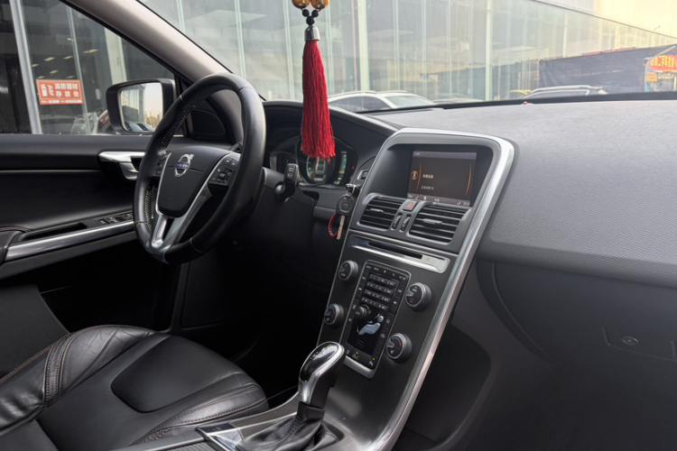沃尔沃XC60(进口) 2014款 T5 智雅版中控内饰7002