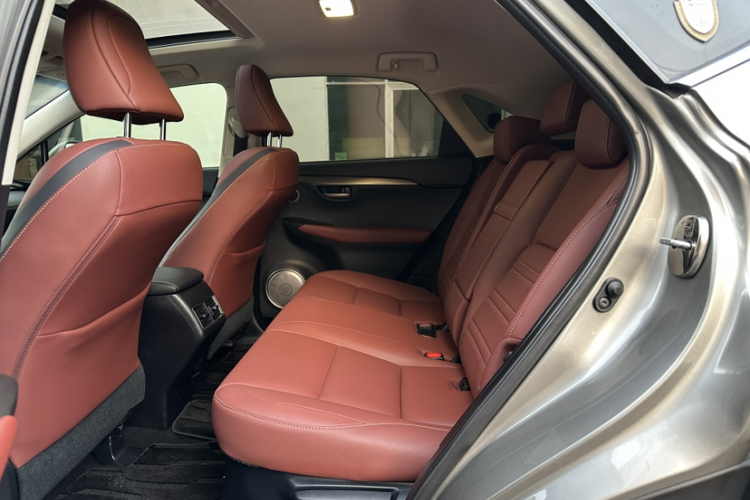 雷克萨斯NX 2015款 200t 全驱 锋尚版中控内饰7003