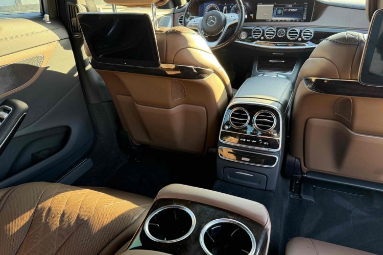 奔驰 迈巴赫S级 2019款 S 450 4MATIC中控内饰7007