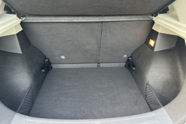 名爵ZS 2020款 180DVVT 自动Lite局部细节23