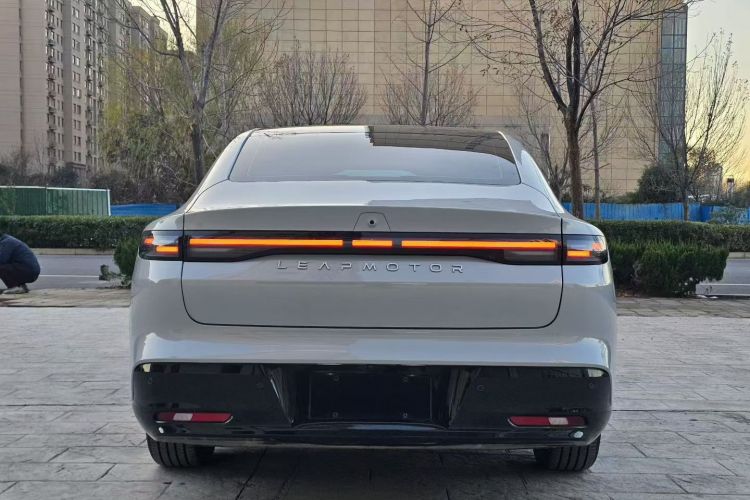 零跑汽车 零跑B01 2025款 650激光雷达版车身外观6007