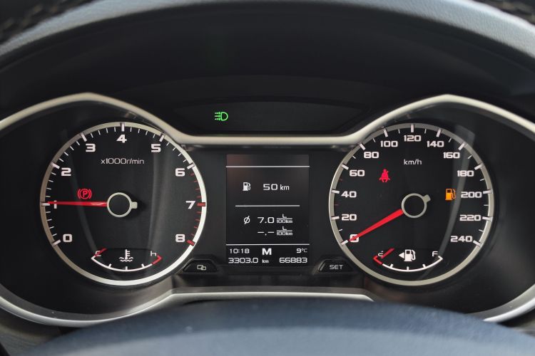 吉利汽车 博越 2018款 2.0L 手动两驱智雅型中控内饰15