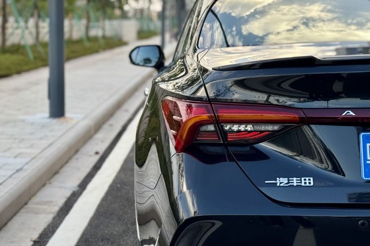 丰田 亚洲龙 2023款 2.5L 豪华版车身外观6007