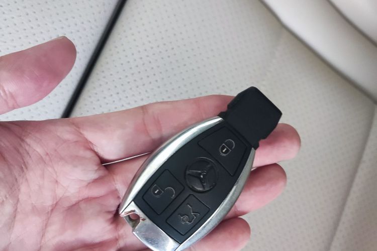 奔驰C级 2015款 C 180 L 运动型中控内饰7001