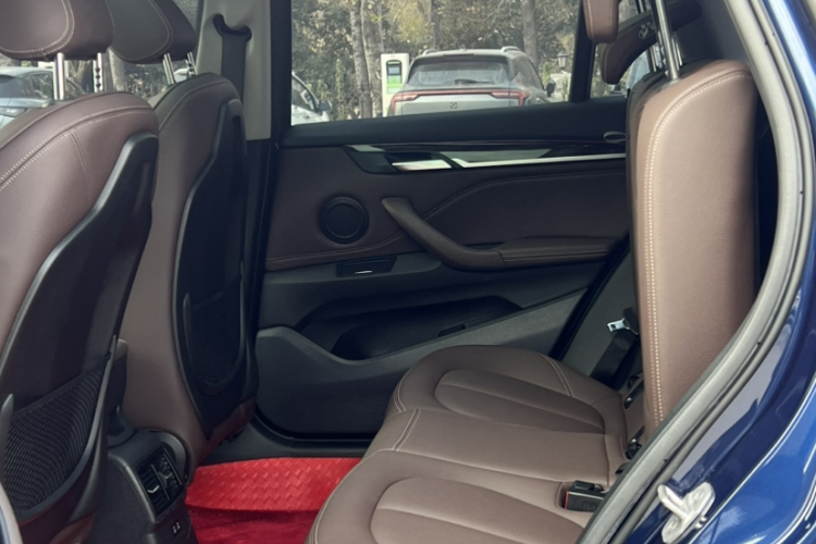 宝马X1 2020款 xDrive25Li 尊享型中控内饰7006