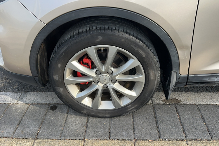 吉利汽车 帝豪GS 2016款 运动版 1.8L 自动领尚型车身外观6003