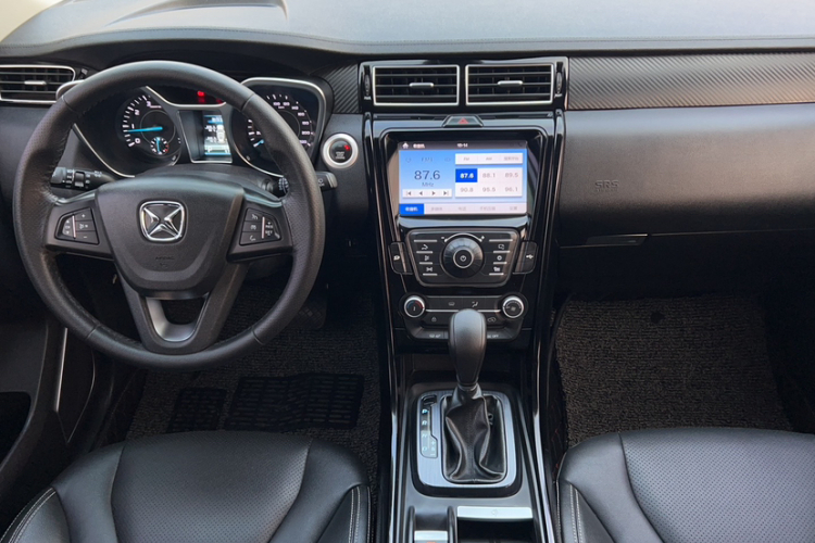 江铃 驭胜S330 2016款 1.5L GTDi 自动两驱尊贵版中控内饰7003