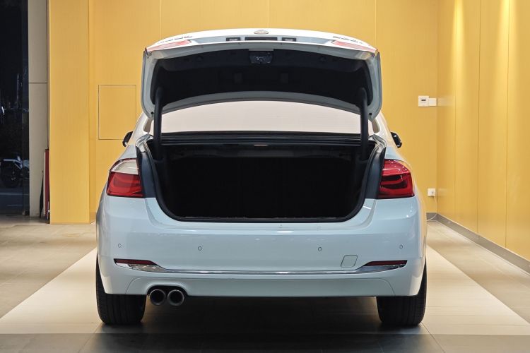 宝马3系 2018款 320Li 时尚型车身外观6015