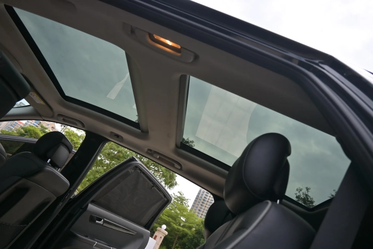 奔驰R级 2015款 R 400 4MATIC 豪华型中控内饰7008