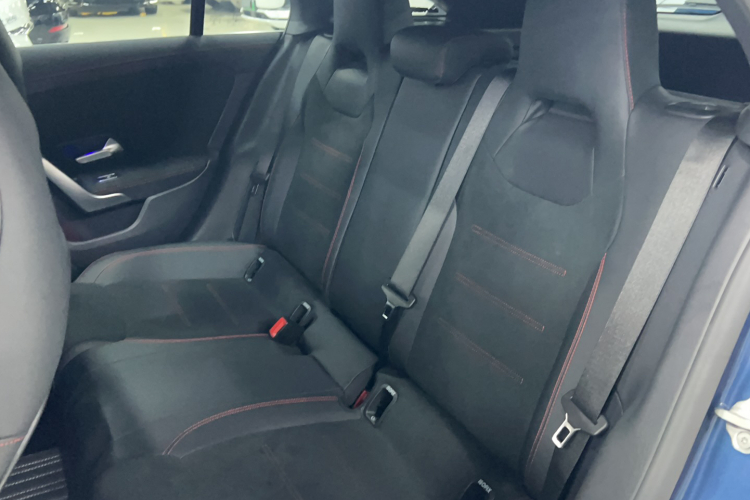 奔驰CLA 2022款 CLA 200 猎跑车中控内饰7001
