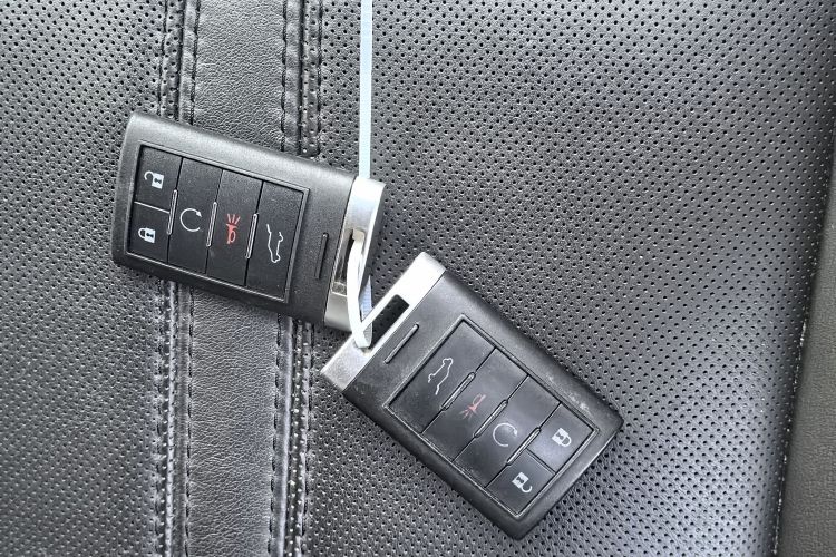 凯迪拉克SRX 2013款 3.6L 旗舰型局部细节9006