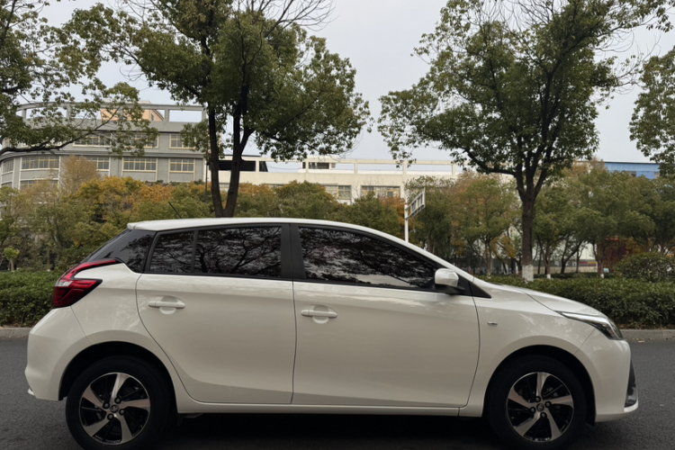 丰田 YARiS L 致炫 2016款 改款 1.5E CVT魅动版车身外观6007