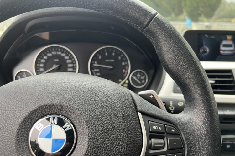 宝马3系 2015款 328Li xDrive时尚型中控内饰7001