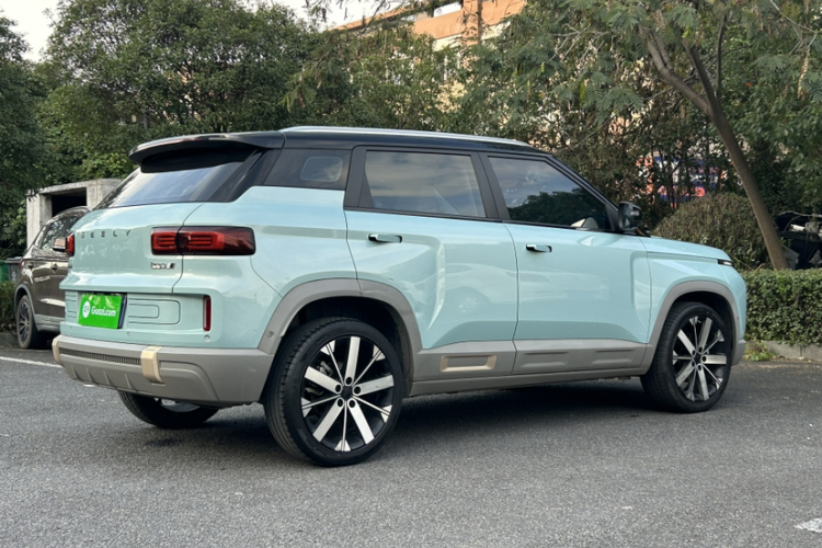 吉利汽车 吉利icon 2023款 1.5TD 巧克力醇臻版车身外观6003