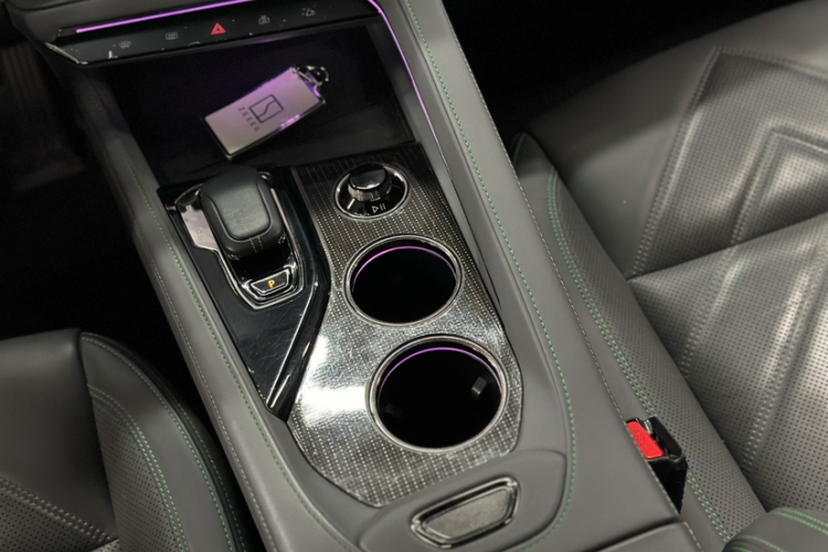 极氪001 2023款 WE版 86kWh中控内饰7001