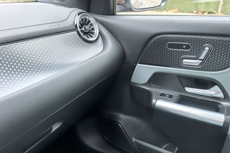 奔驰EQA 2025款 EQA 260局部细节16