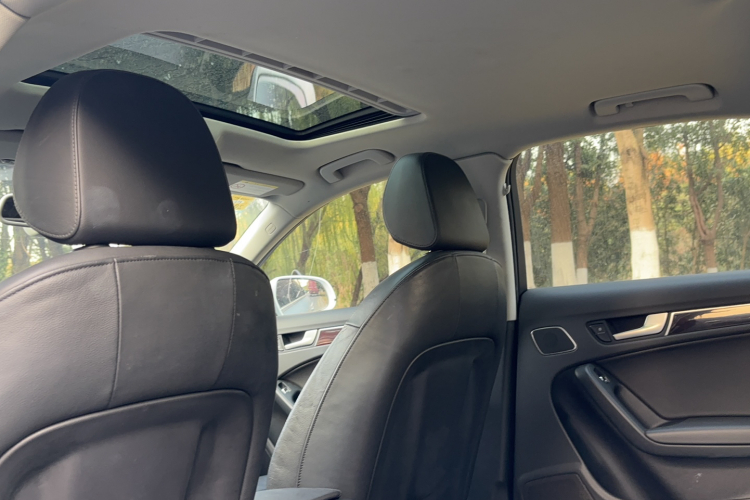 奥迪A4L 2016款 35 TFSI 自动舒适型中控内饰7010