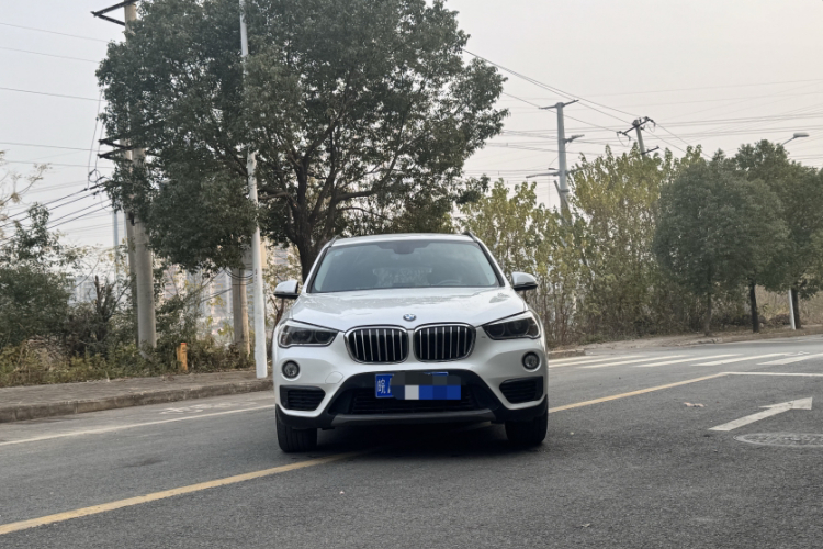 宝马X1 2016款 sDrive18Li 尊享型车身外观6001