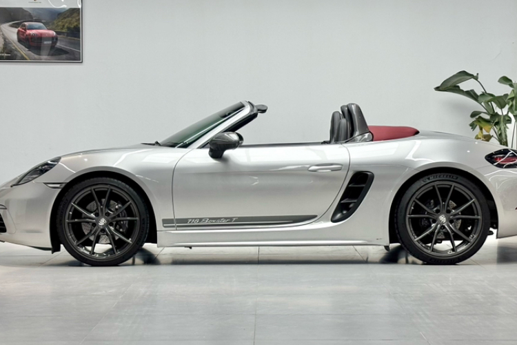 保时捷718 2022款 Boxster T 2.0T车身外观6002