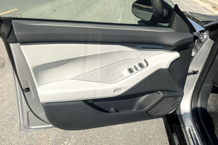 小鹏P7 2025款 702 长续航 Ultra局部细节16