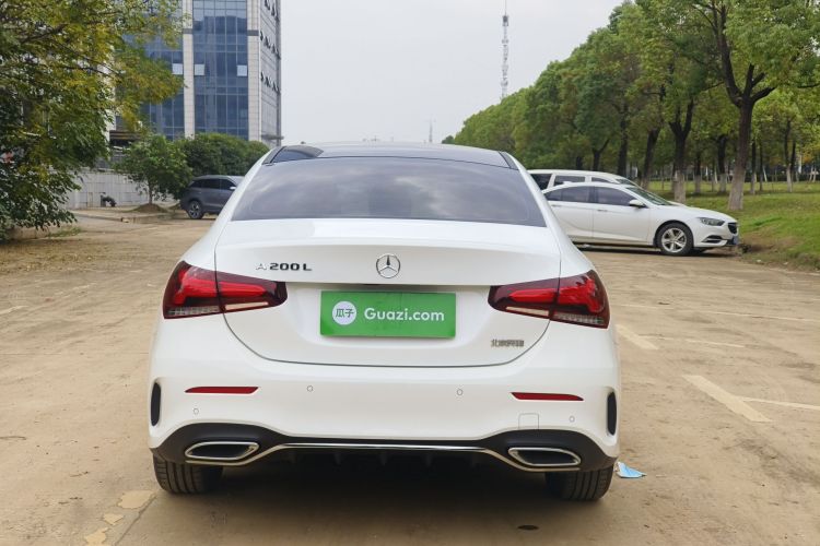 奔驰A级 2022款 改款三 A 200 L 运动轿车时尚型车身外观6005